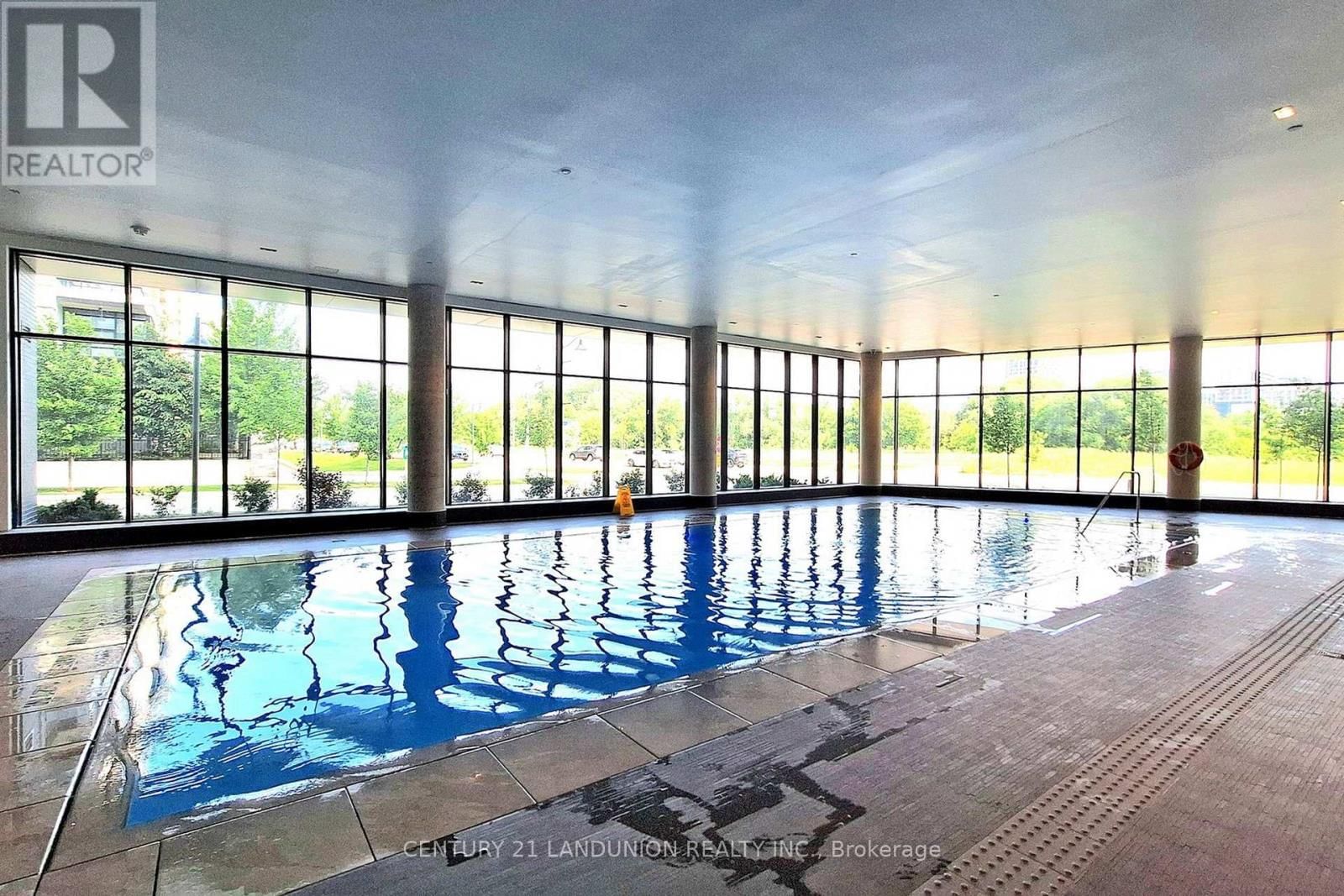 1507 - 8 WATER WALK DRIVE Image 34