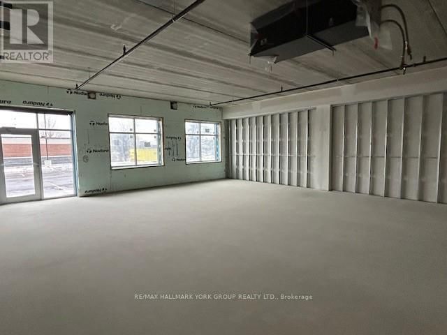 #111 - 35 SUNDAY DRIVE Image 8