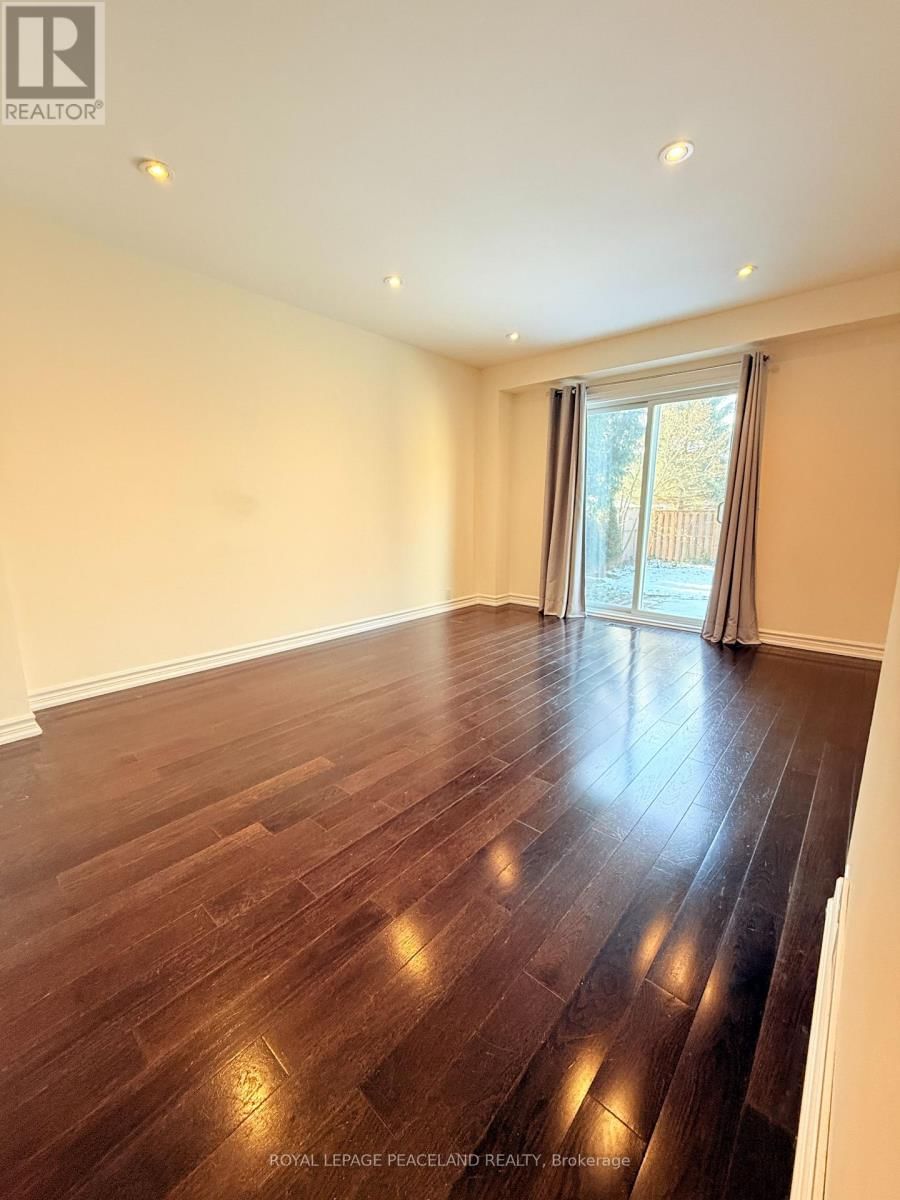 16 MADSEN CRESCENT Image 4