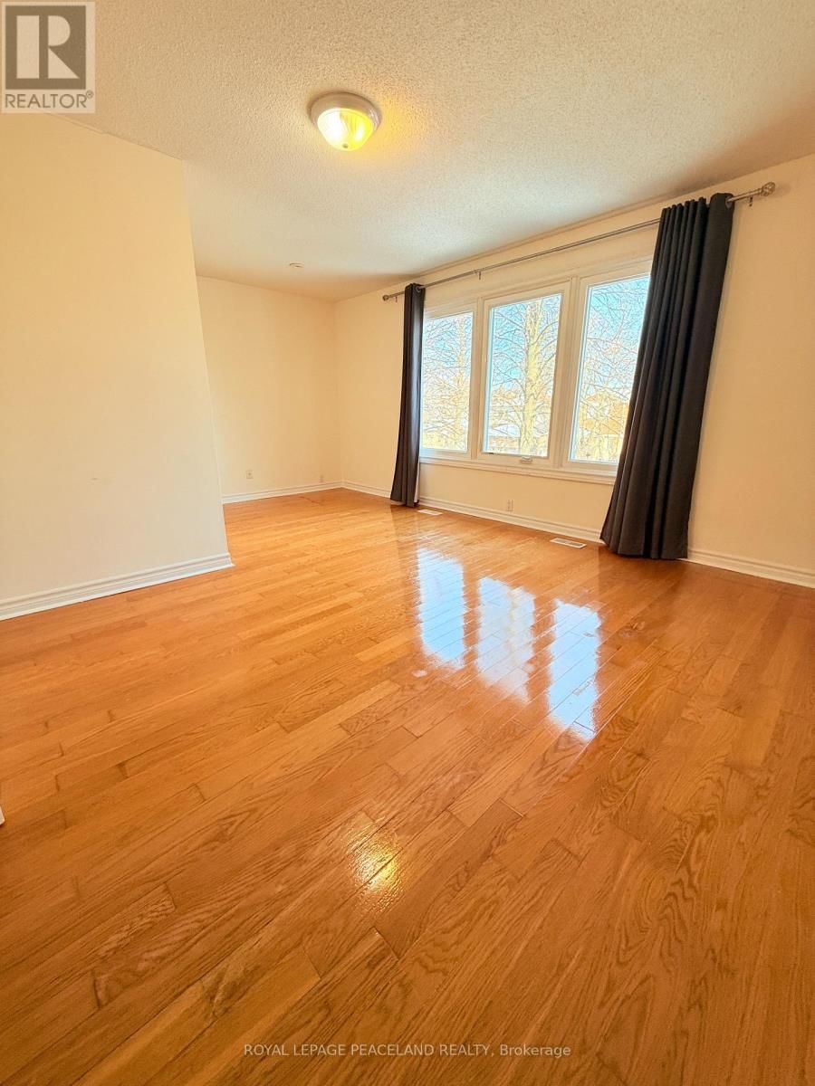 16 MADSEN CRESCENT Image 6