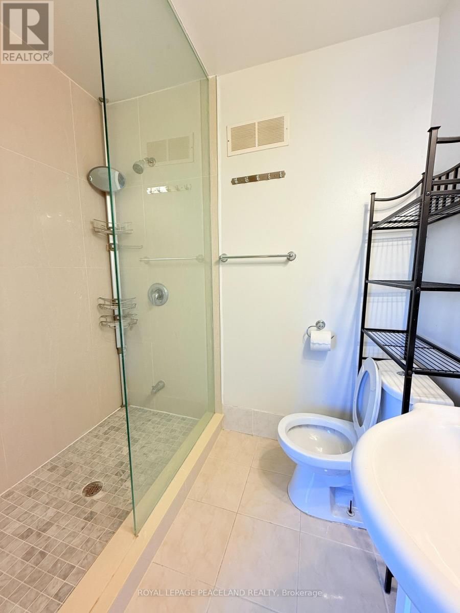 16 MADSEN CRESCENT Image 9