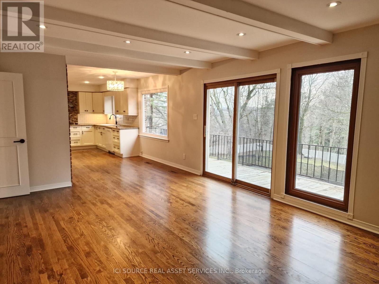 29 BUCKS GREEN ROAD Image 11