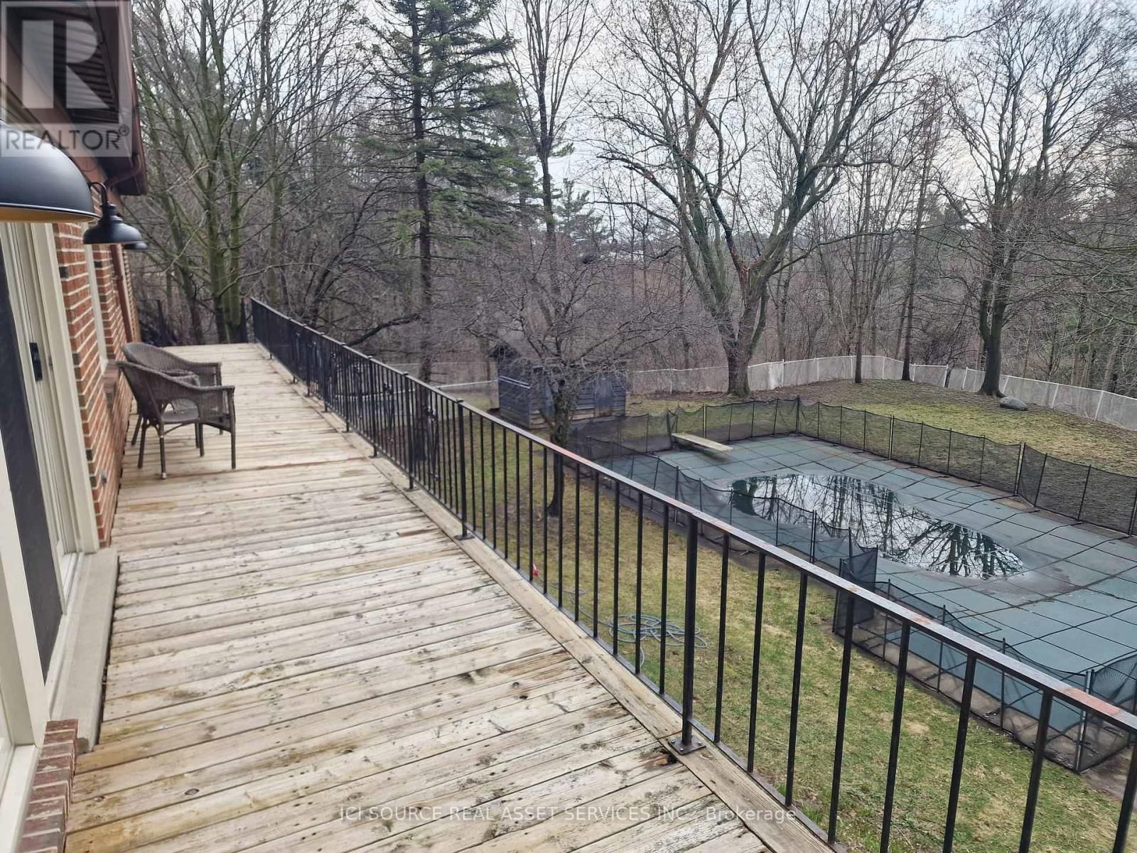 29 BUCKS GREEN ROAD Image 14