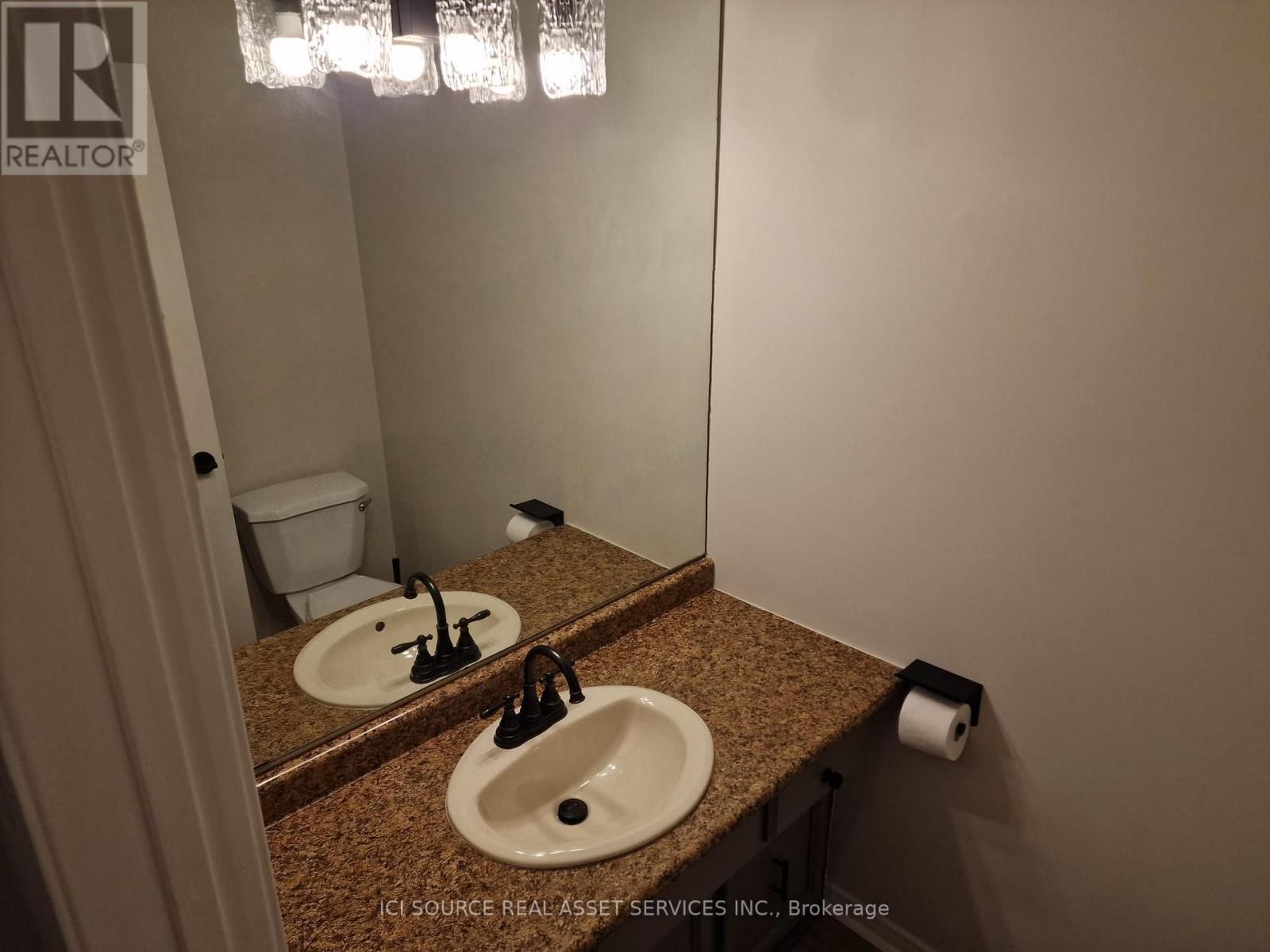 29 BUCKS GREEN ROAD Image 16