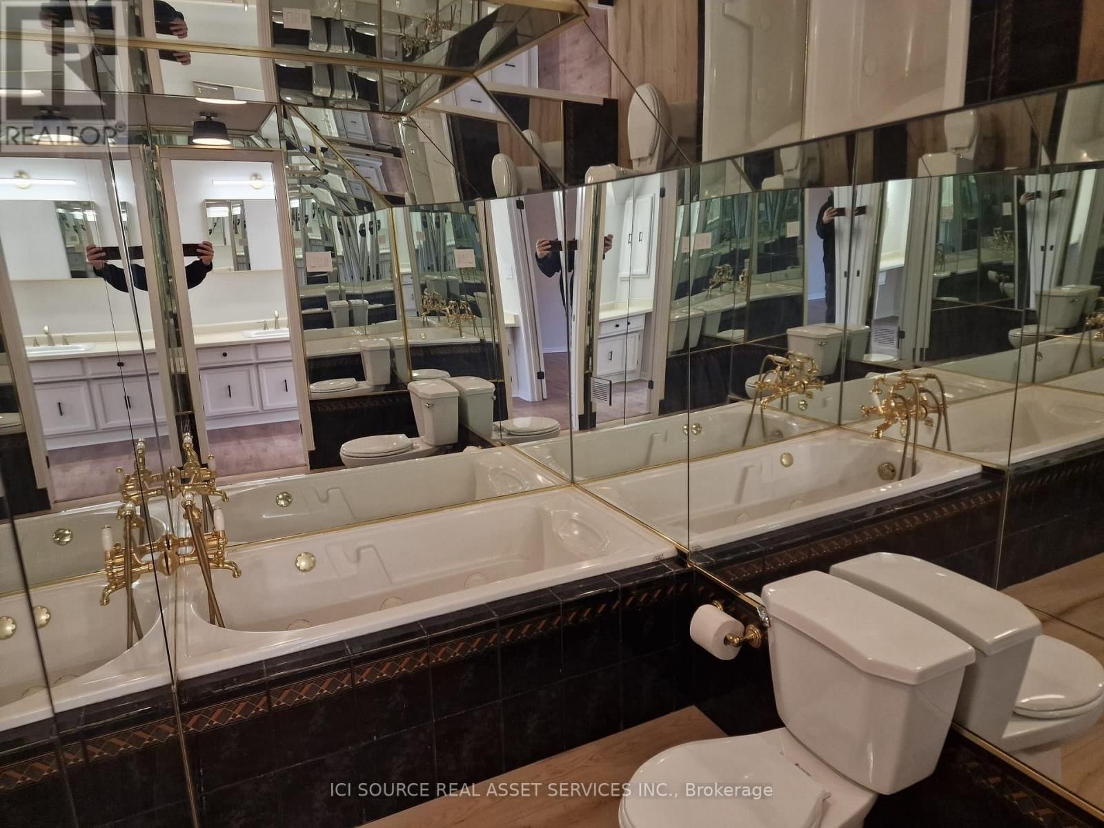 29 BUCKS GREEN ROAD Image 23