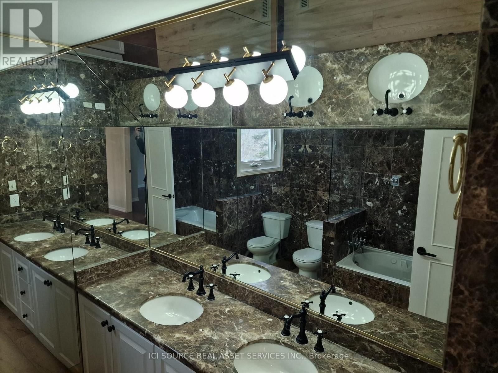 29 BUCKS GREEN ROAD Image 28