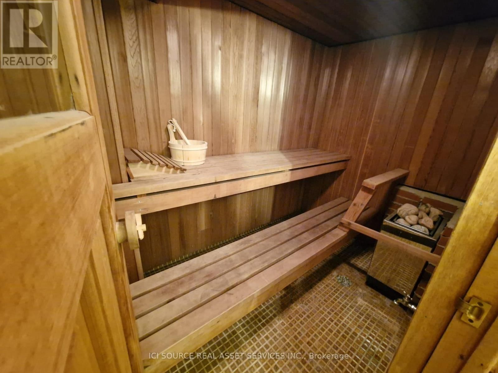 29 BUCKS GREEN ROAD Image 35