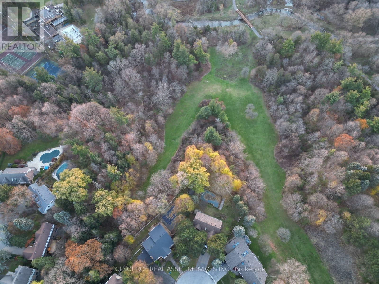 29 BUCKS GREEN ROAD Image 39