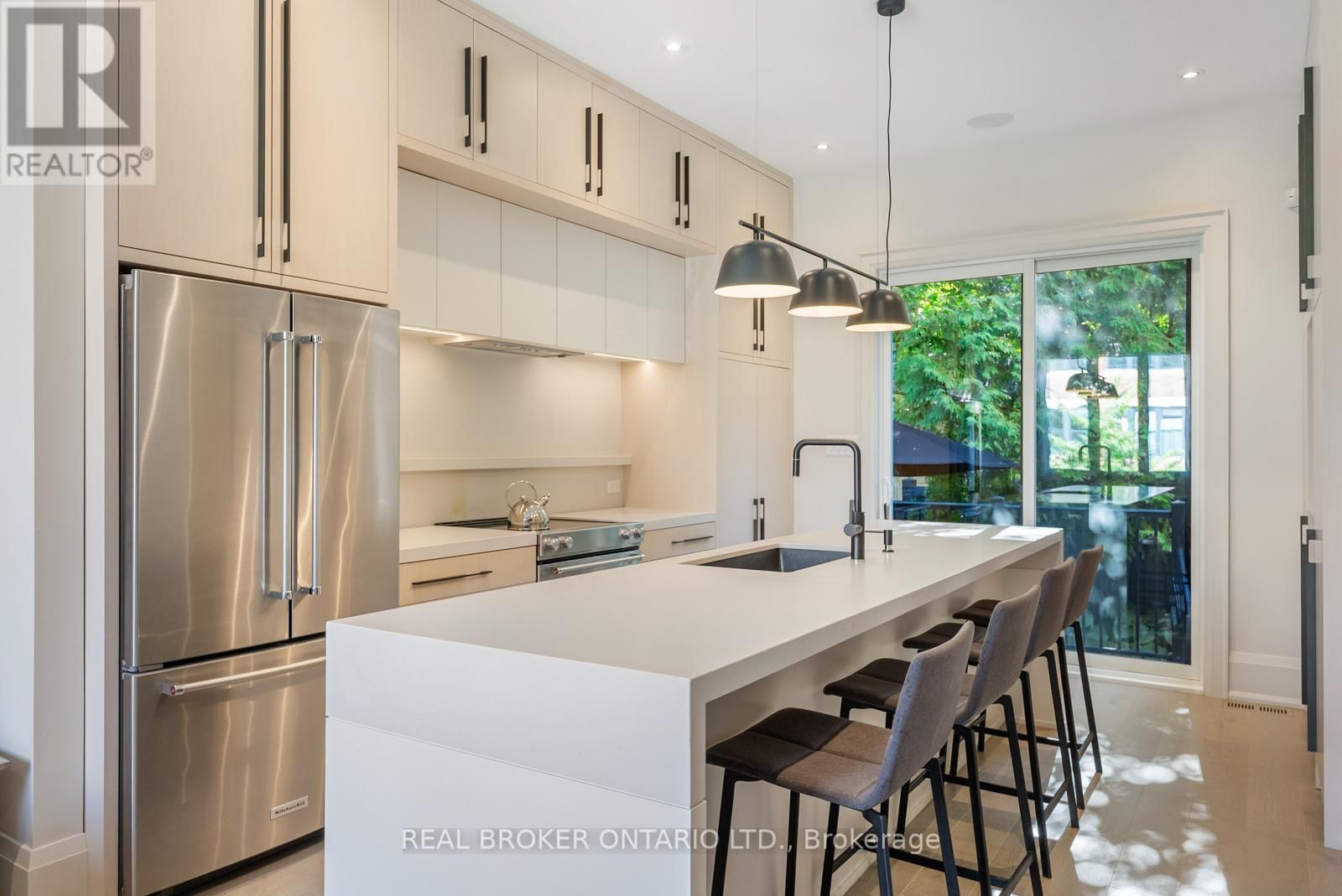 172-174 VICTORIA STREET Image 8