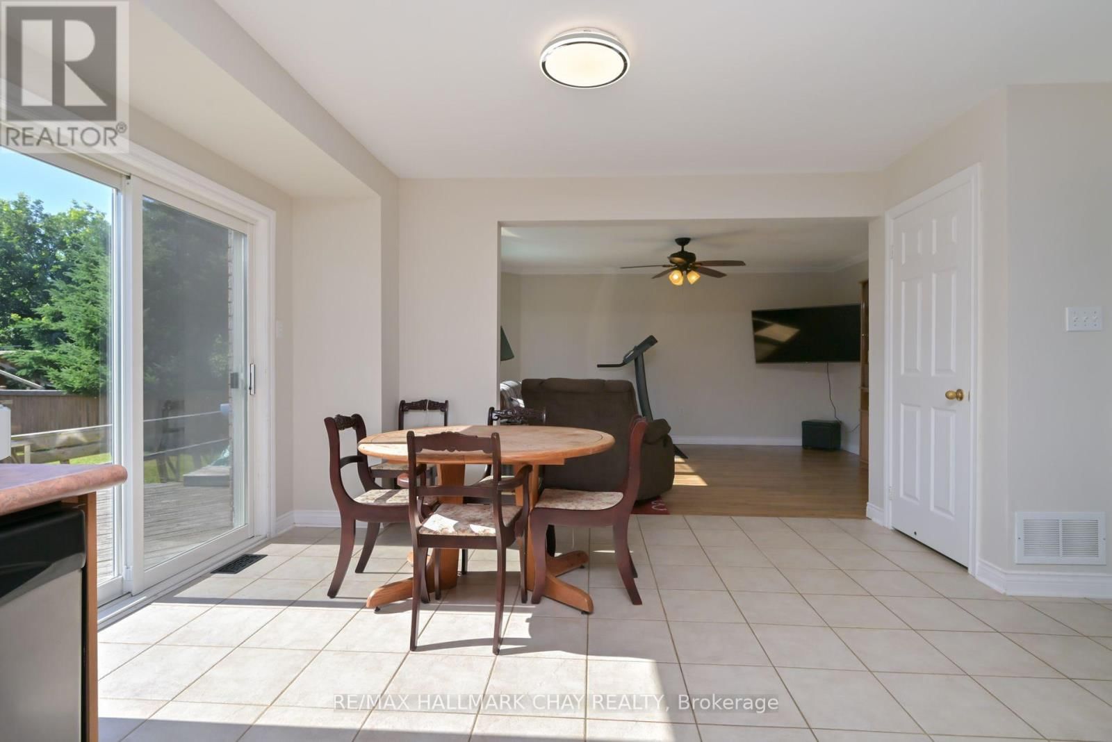 16 BRIAN CRESCENT Image 11