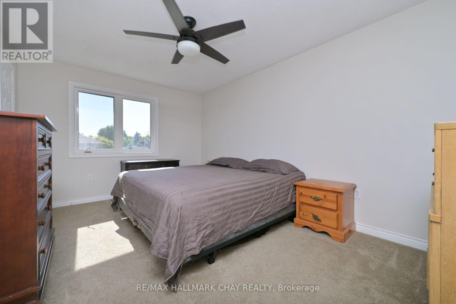 16 BRIAN CRESCENT Image 15