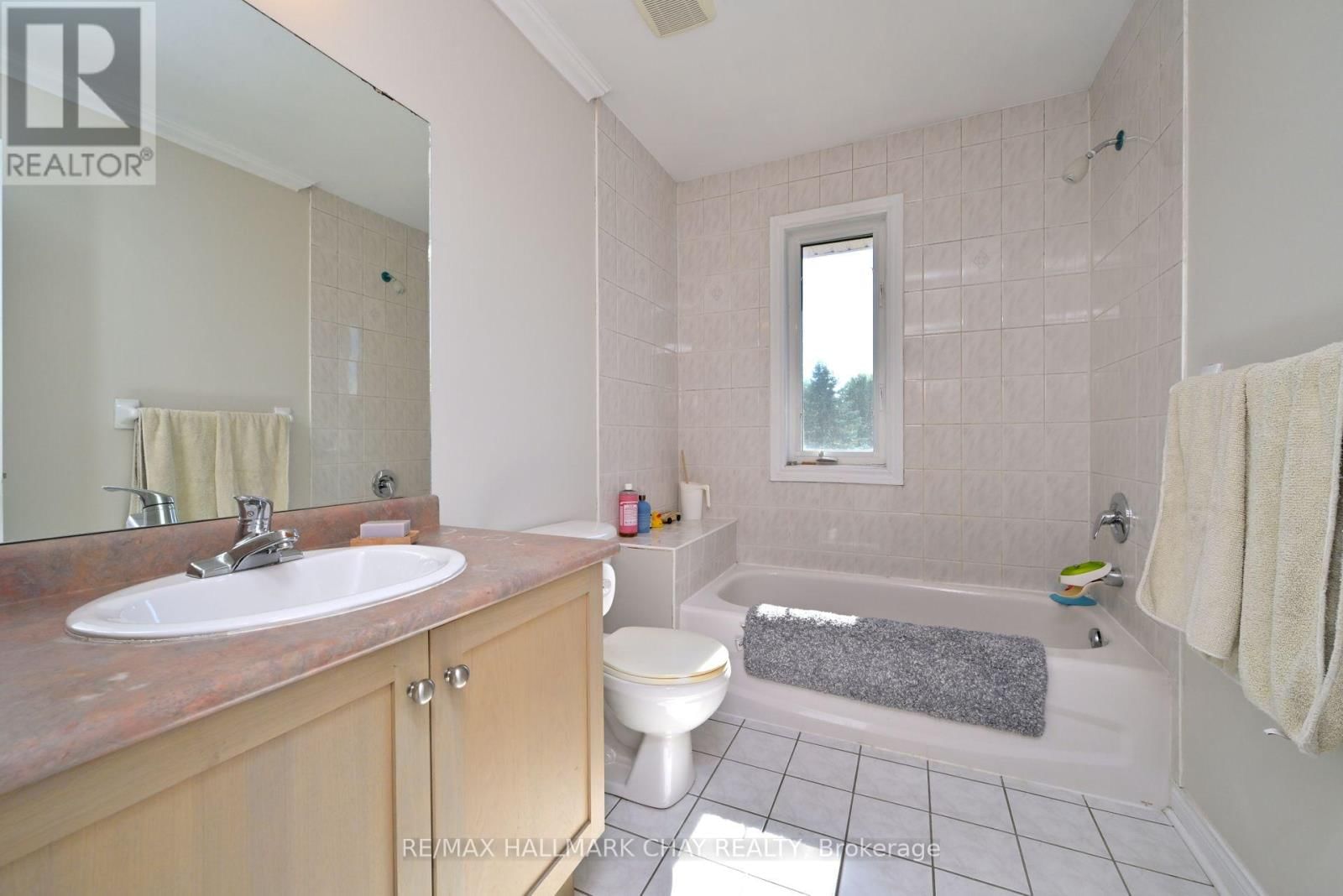 16 BRIAN CRESCENT Image 18