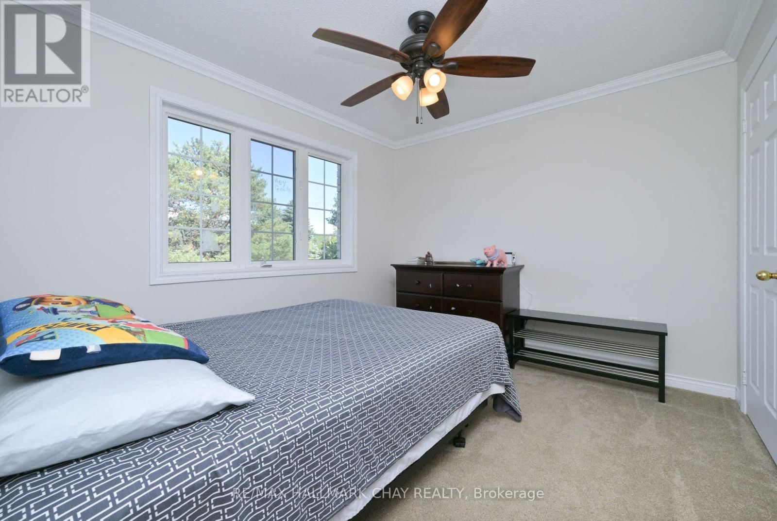 16 BRIAN CRESCENT Image 19