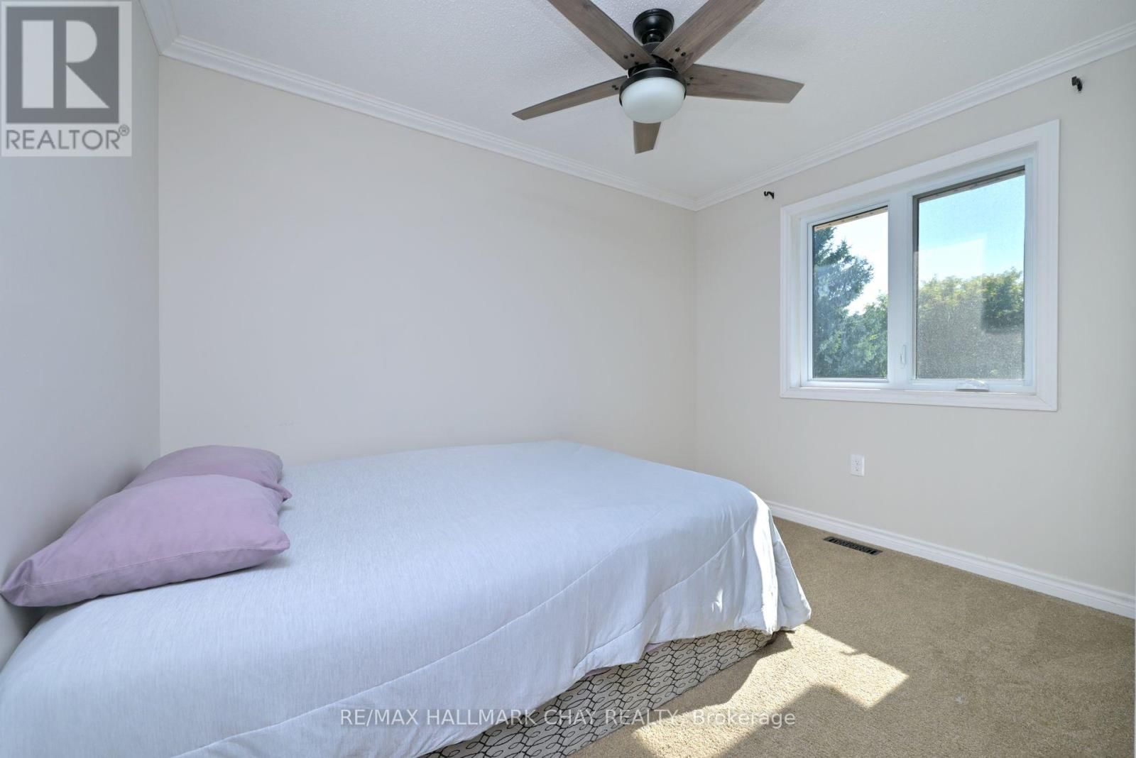 16 BRIAN CRESCENT Image 20