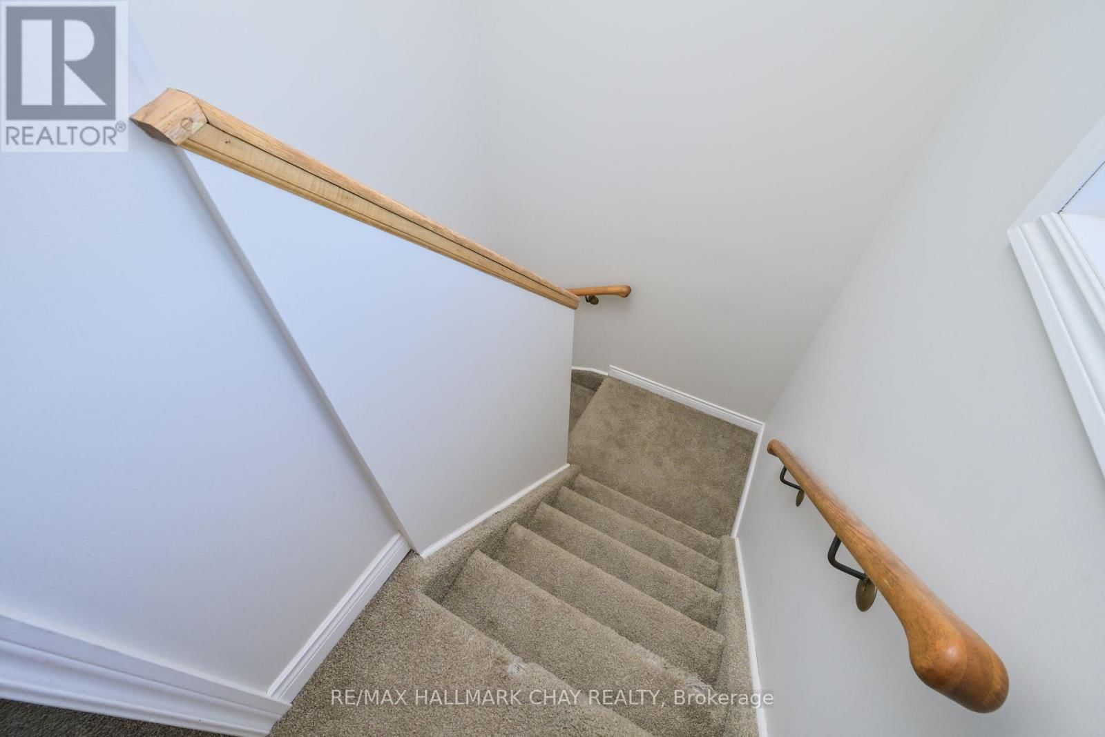 16 BRIAN CRESCENT Image 21