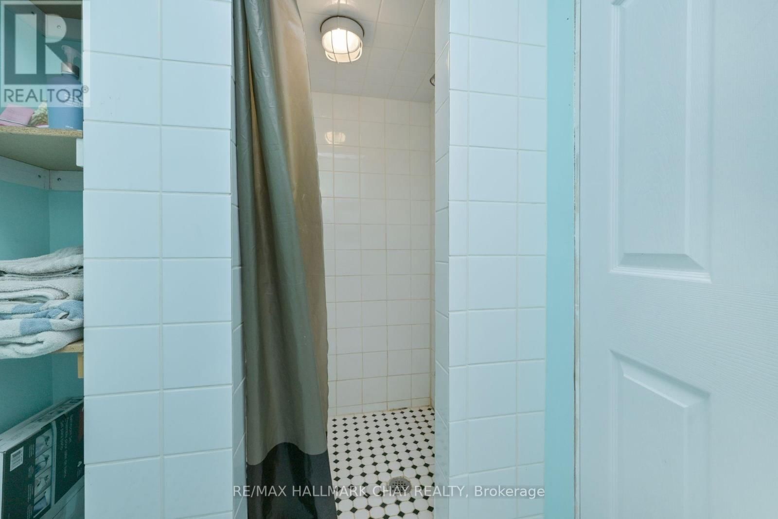 16 BRIAN CRESCENT Image 26