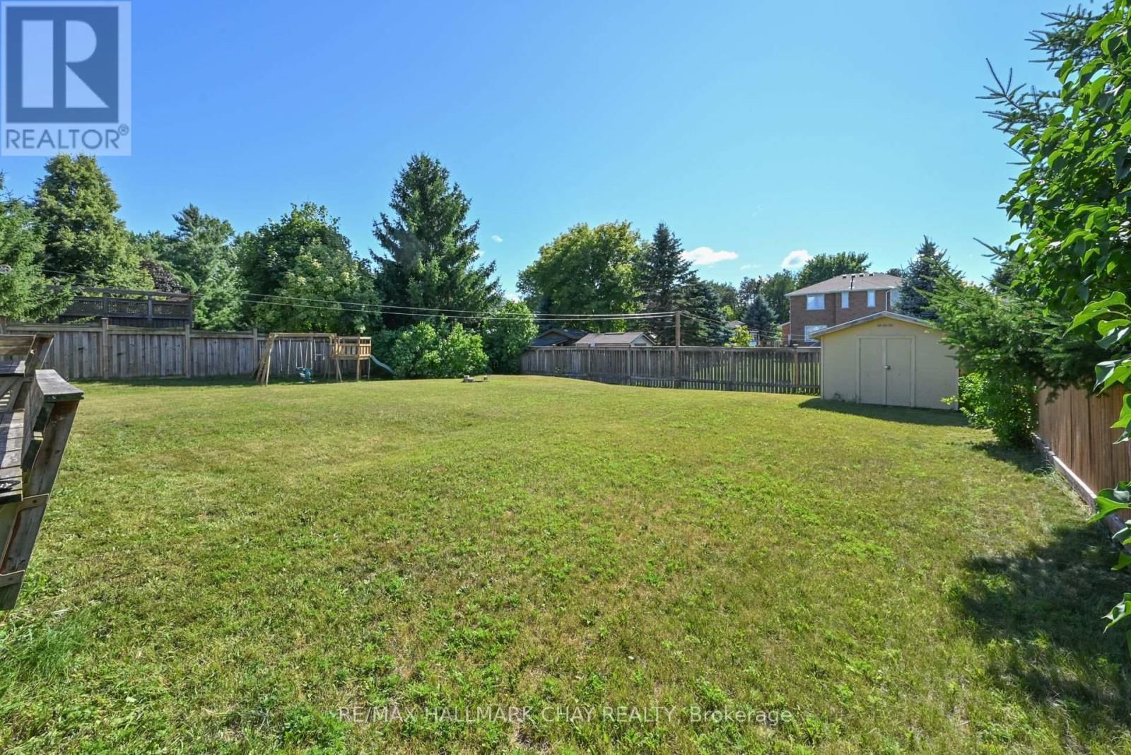 16 BRIAN CRESCENT Image 28