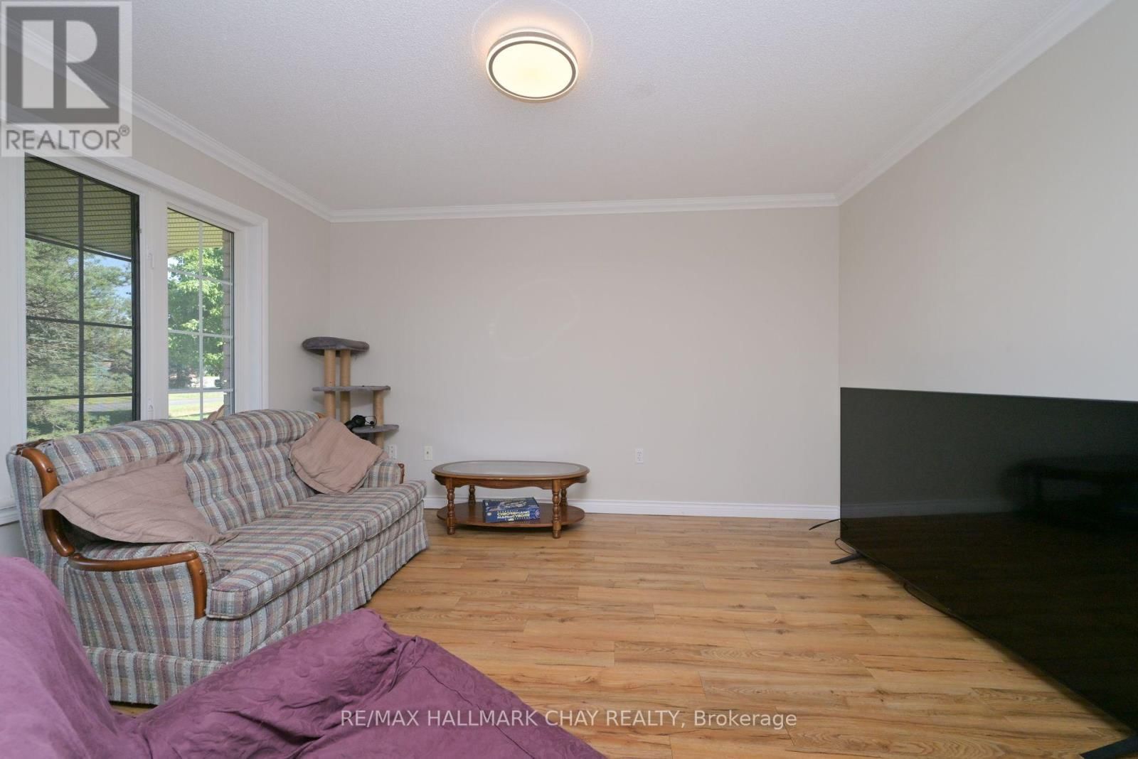 16 BRIAN CRESCENT Image 5