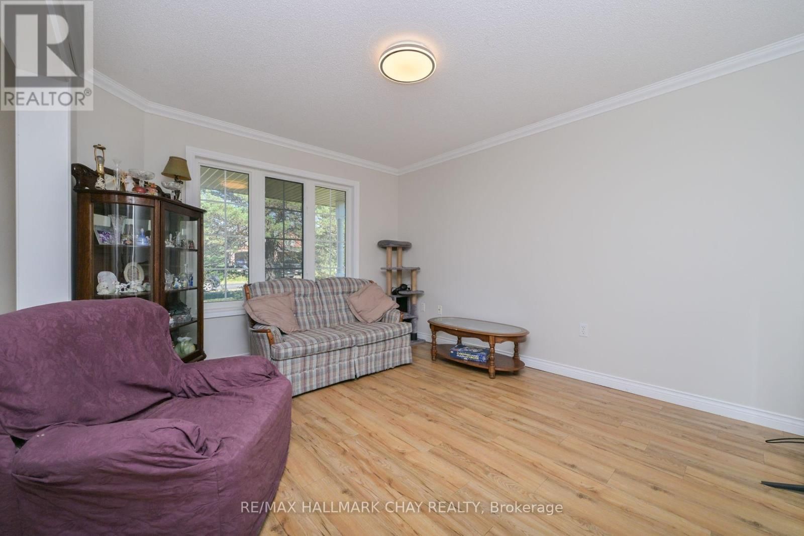 16 BRIAN CRESCENT Image 6