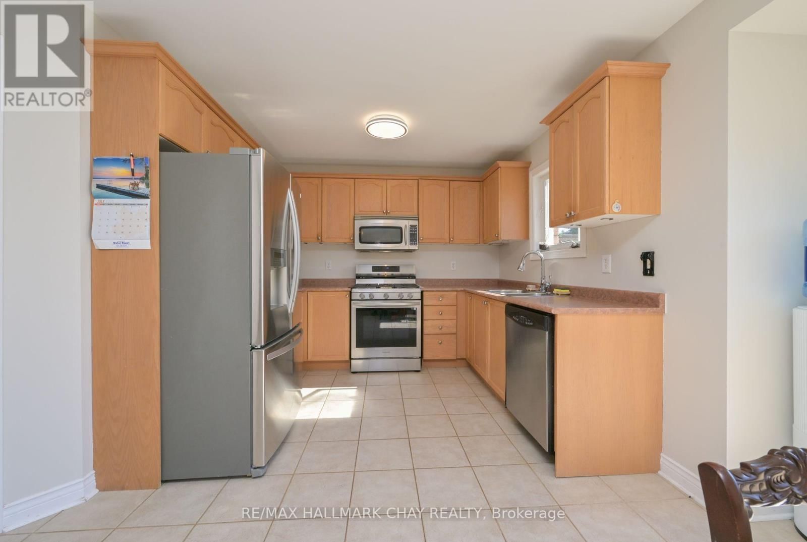 16 BRIAN CRESCENT Image 8