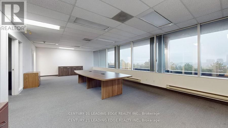 200 TOWN CENTRE BOULEVARD Image 4