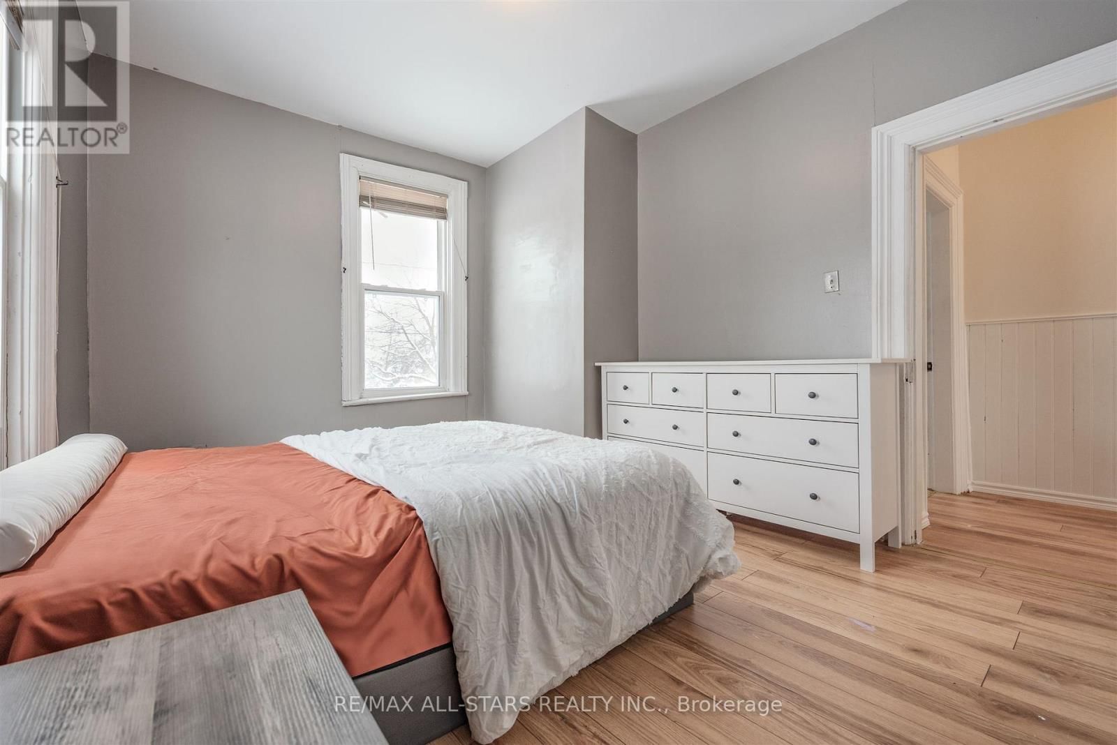 21 ALBERT STREET SOUTH Image 25