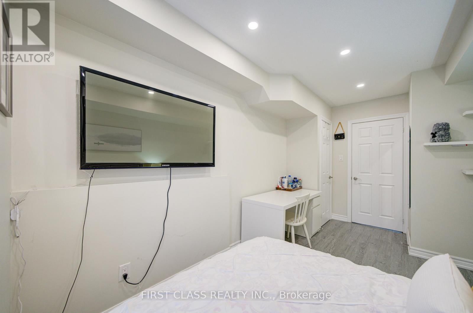 322 DELRAY DRIVE Image 24