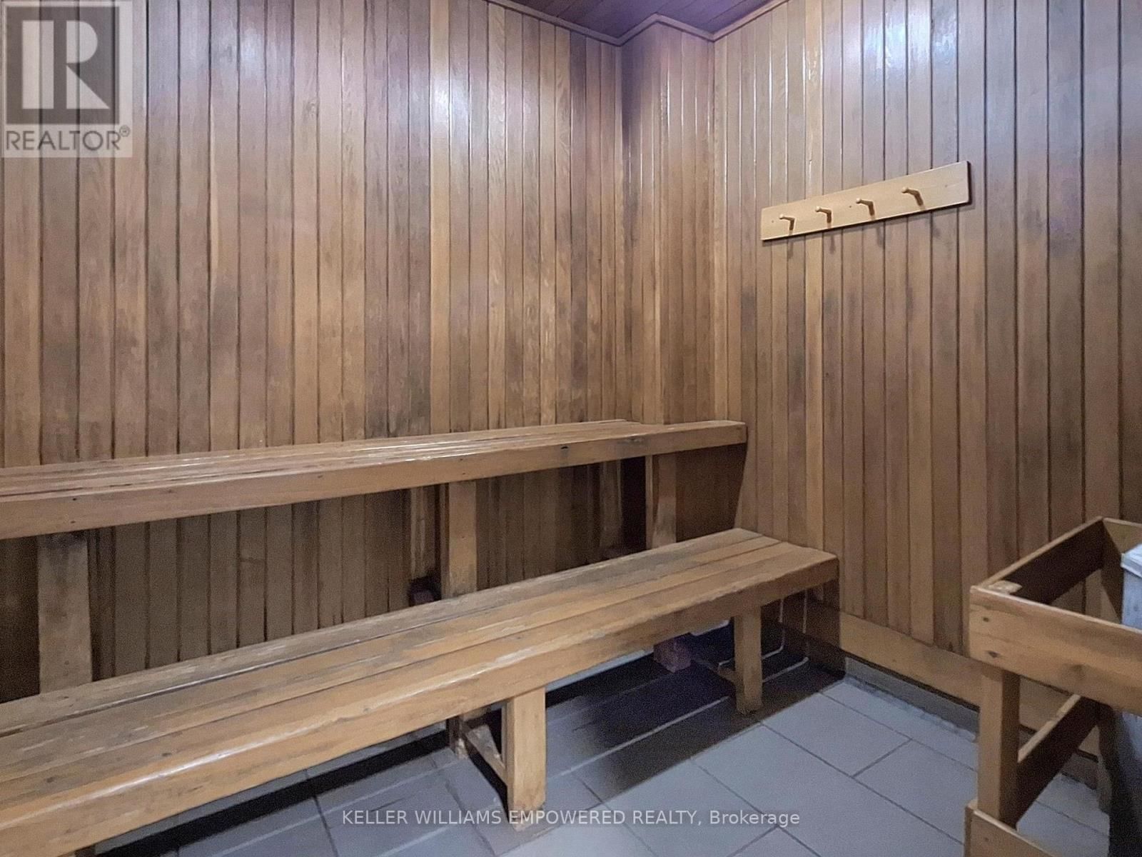 207 - 330 RED MAPLE ROAD EAST Image 27