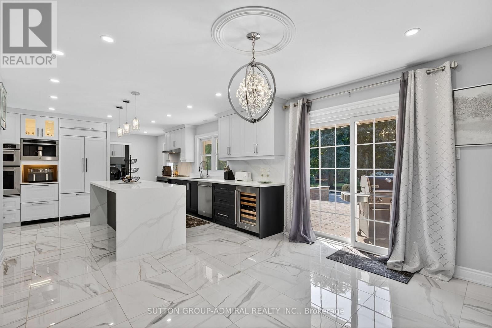 120 LAKE WOODS DRIVE Image 17