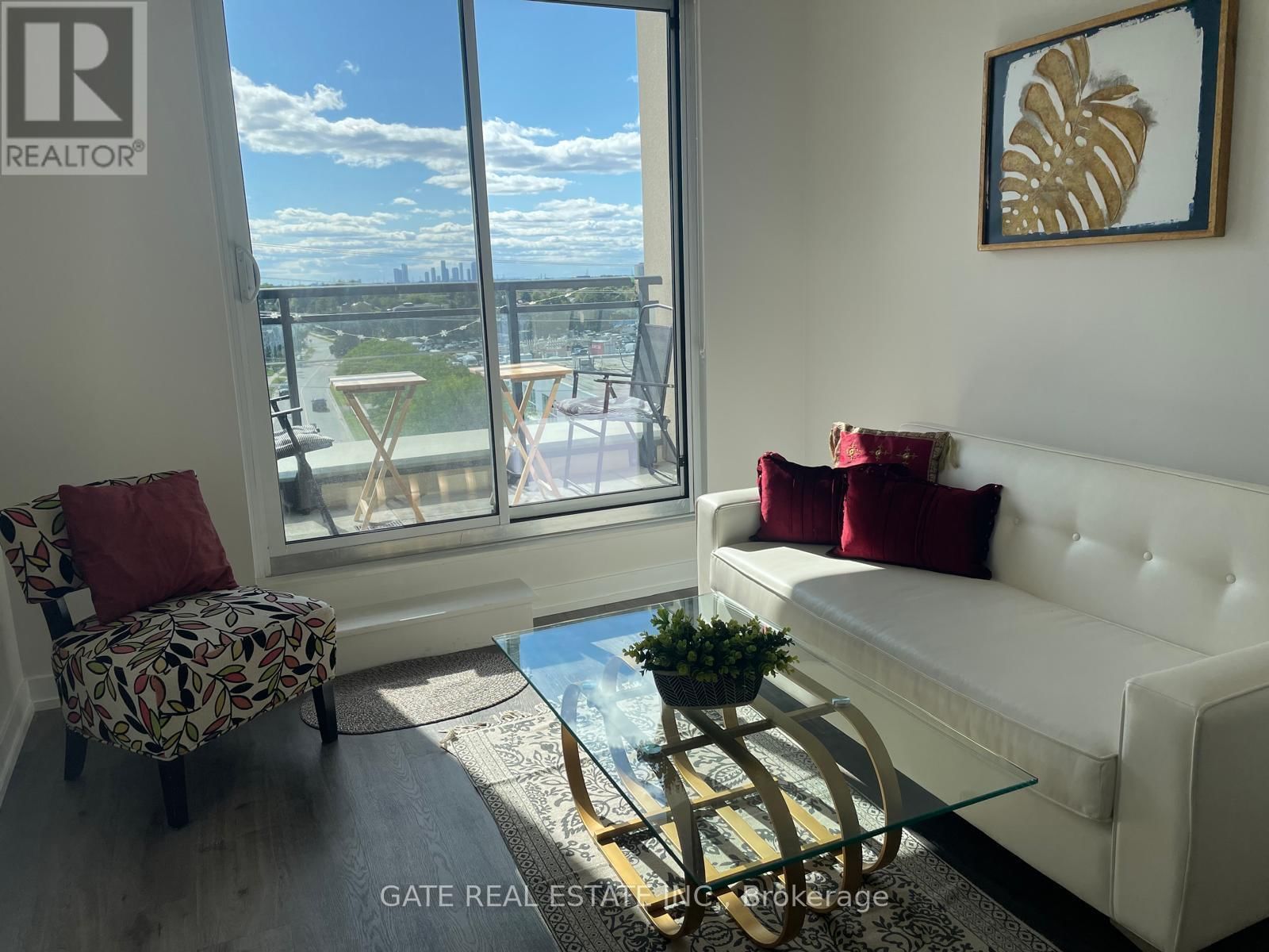 511 - 1 GRANDVIEW AVENUE Image 18