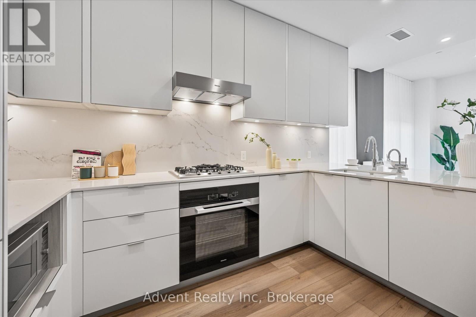 127W - 8 CEDARLAND DRIVE Image 12