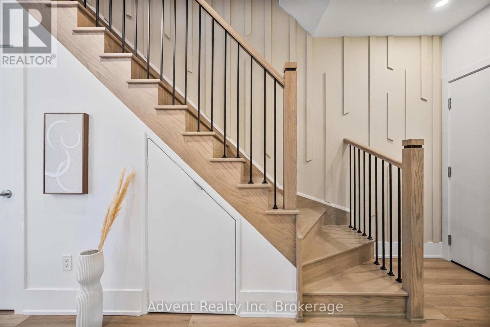 127W - 8 CEDARLAND DRIVE Image 16