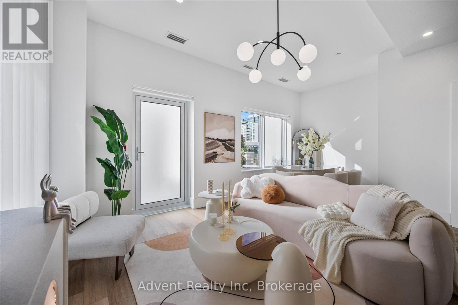 127W - 8 CEDARLAND DRIVE Image 5