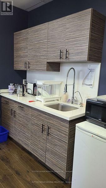 301 - 10376 YONGE STREET Image 10