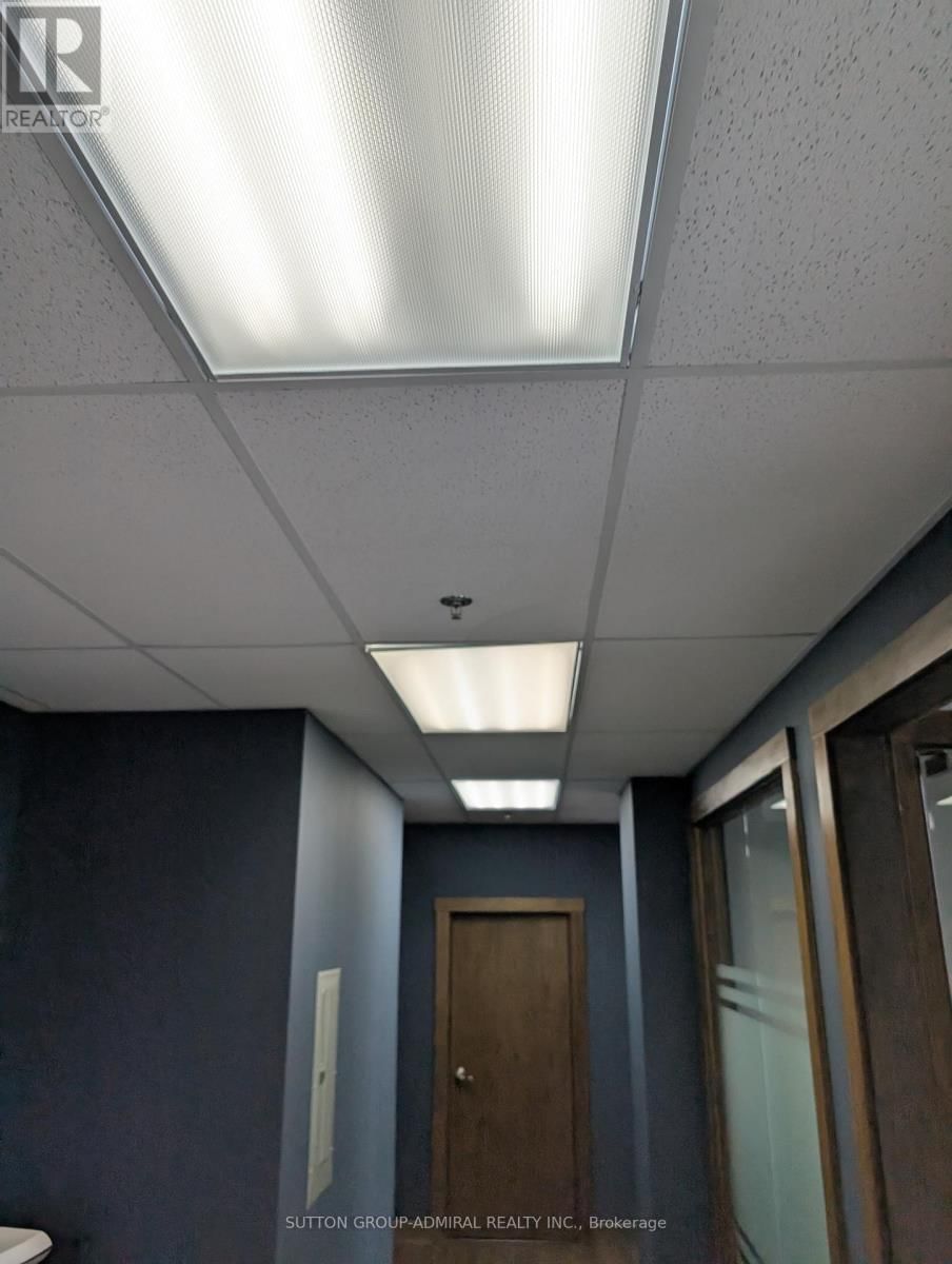 301 - 10376 YONGE STREET Image 20