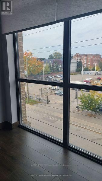 301 - 10376 YONGE STREET Image 5