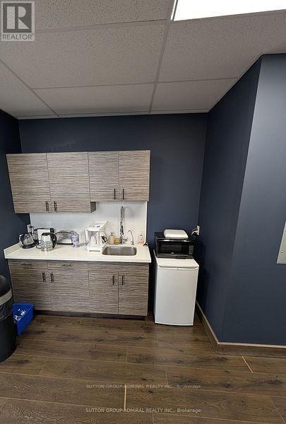 301 - 10376 YONGE STREET Image 9