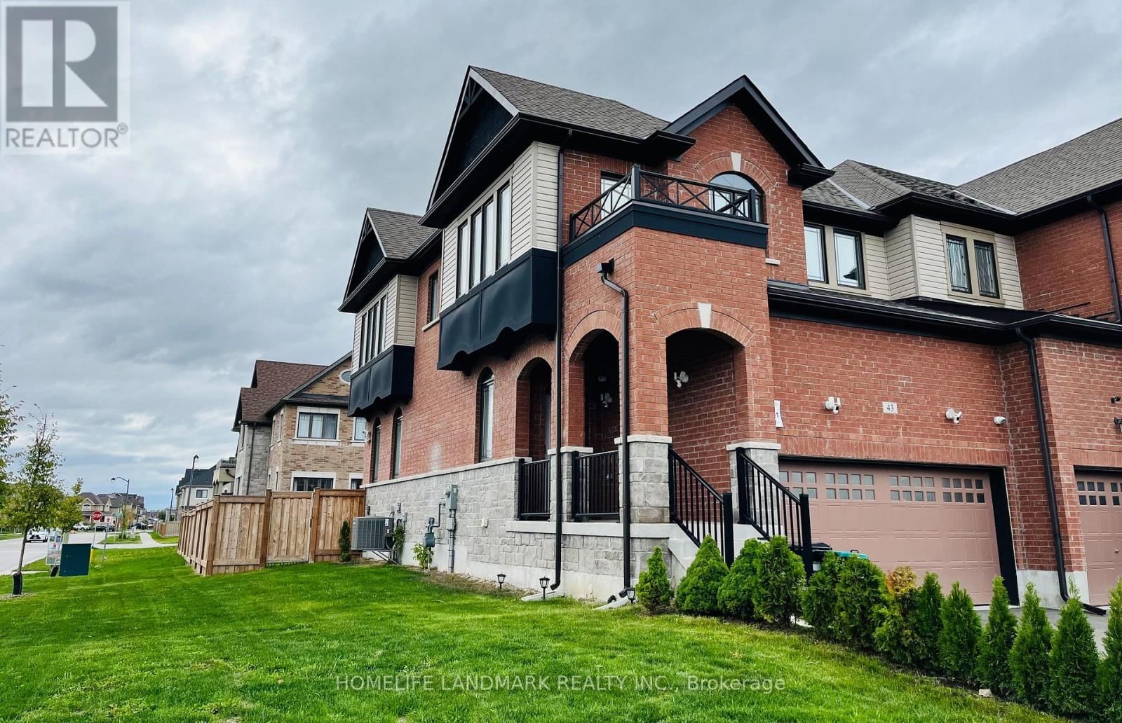 LORNE THOMAS PLACE Image 1