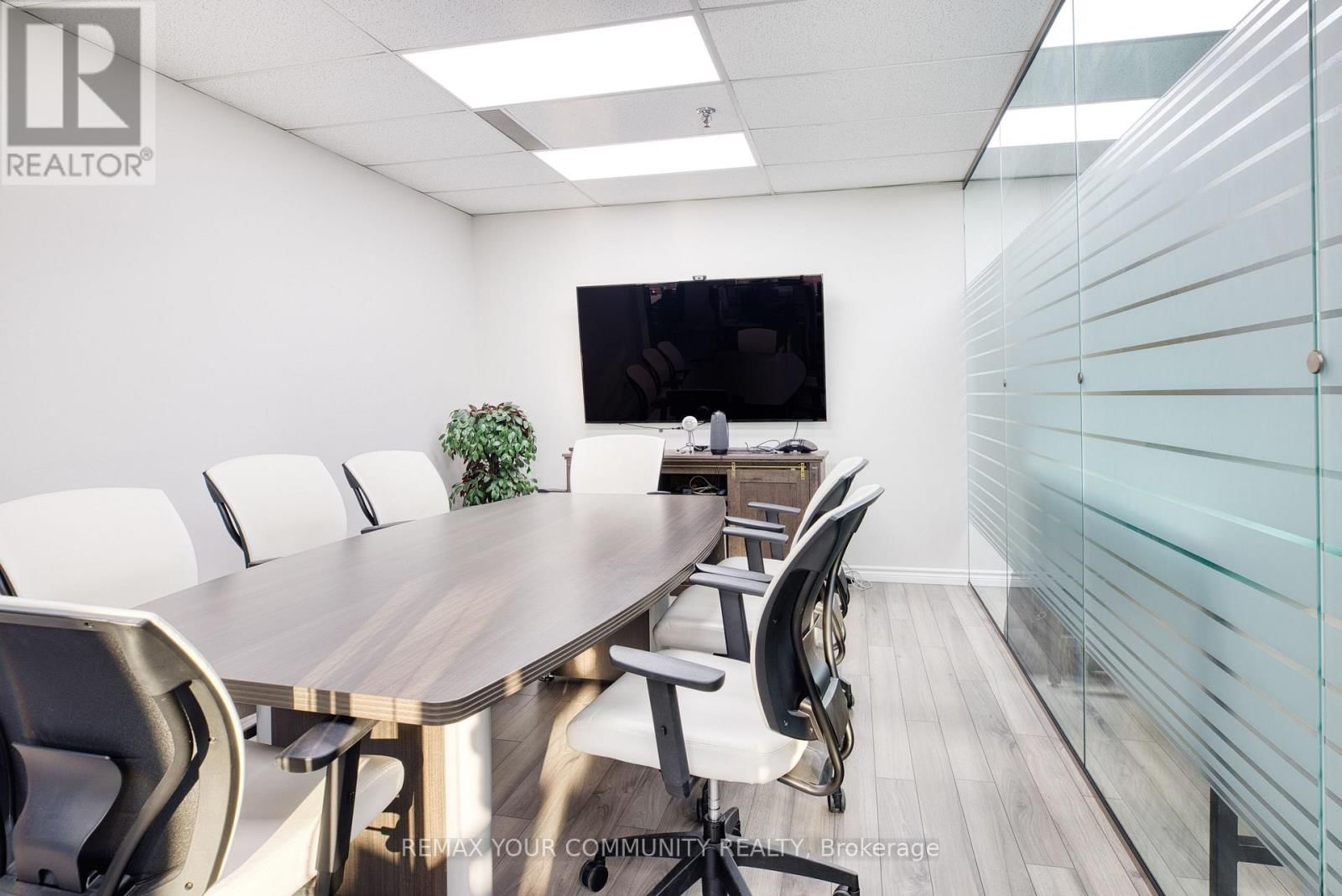 305 - 2750 14TH AVENUE Image 10