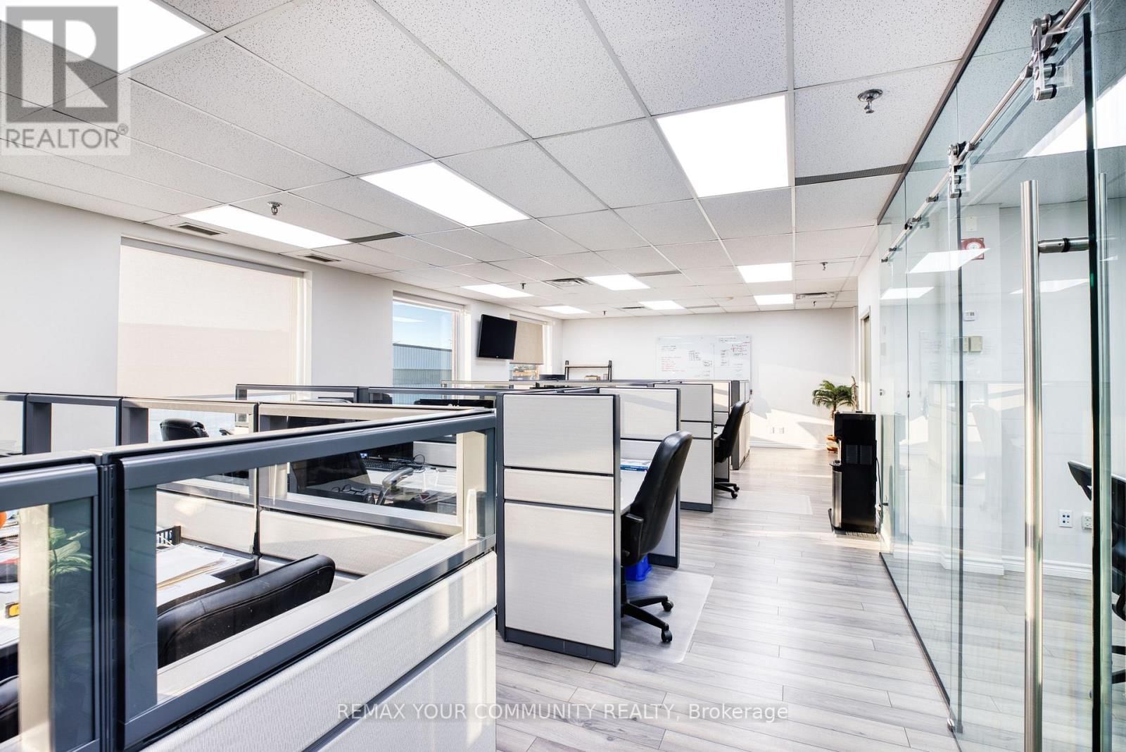 305 - 2750 14TH AVENUE Image 7