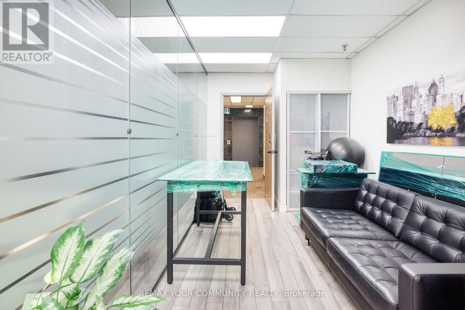 305 - 2750 14TH AVENUE Image 8