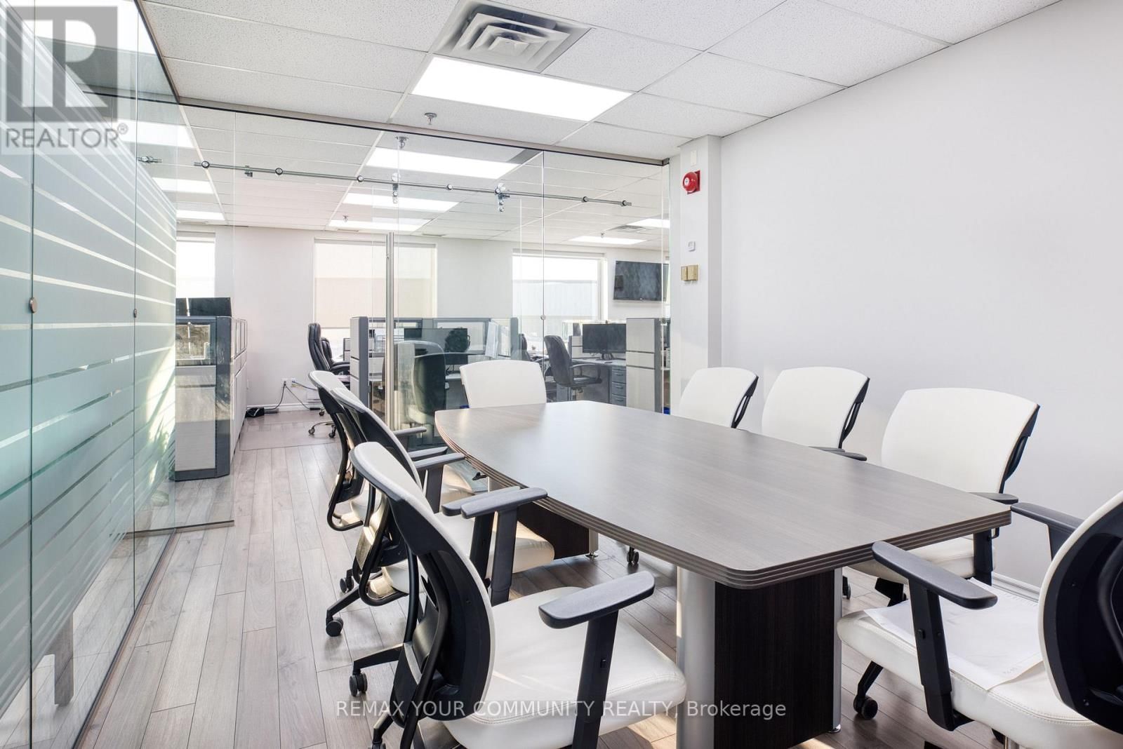 305 - 2750 14TH AVENUE Image 9