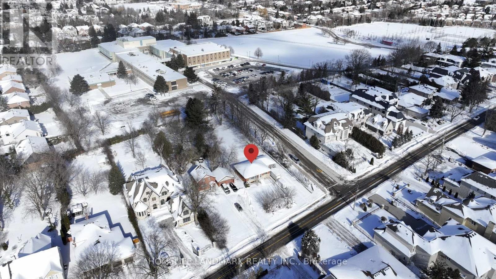 108 GARDEN AVENUE Image 12