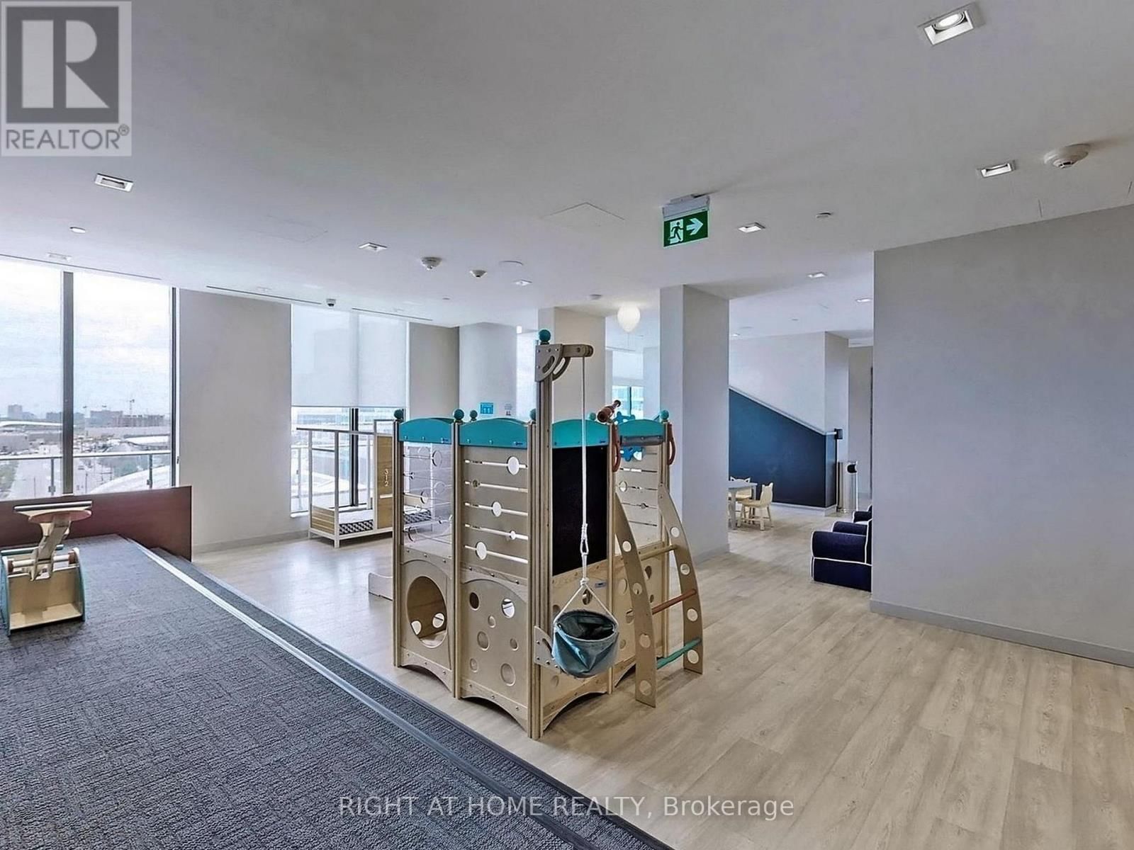 3311 - 950 PORTAGE PARKWAY Image 42