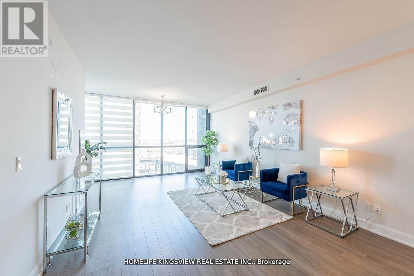 808 - 2910 HIGHWAY 7 Image 10