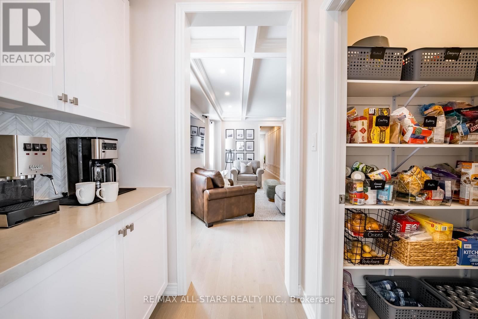 106 CONDUCTOR AVENUE Image 13