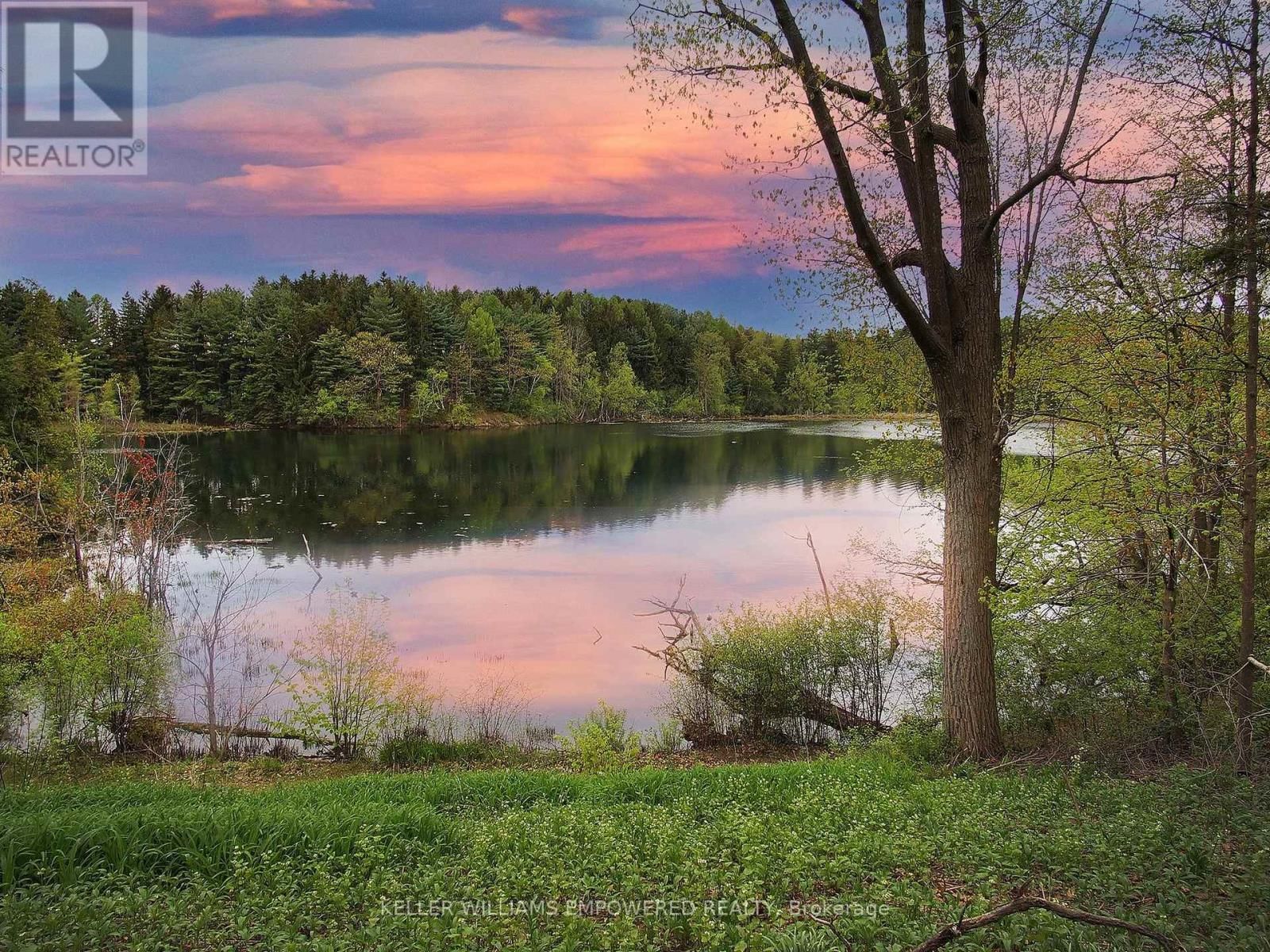 8 MACLEOD ESTATE COURT Image 2