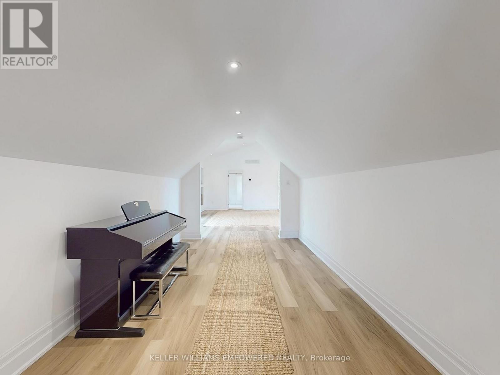 8 MACLEOD ESTATE COURT Image 20