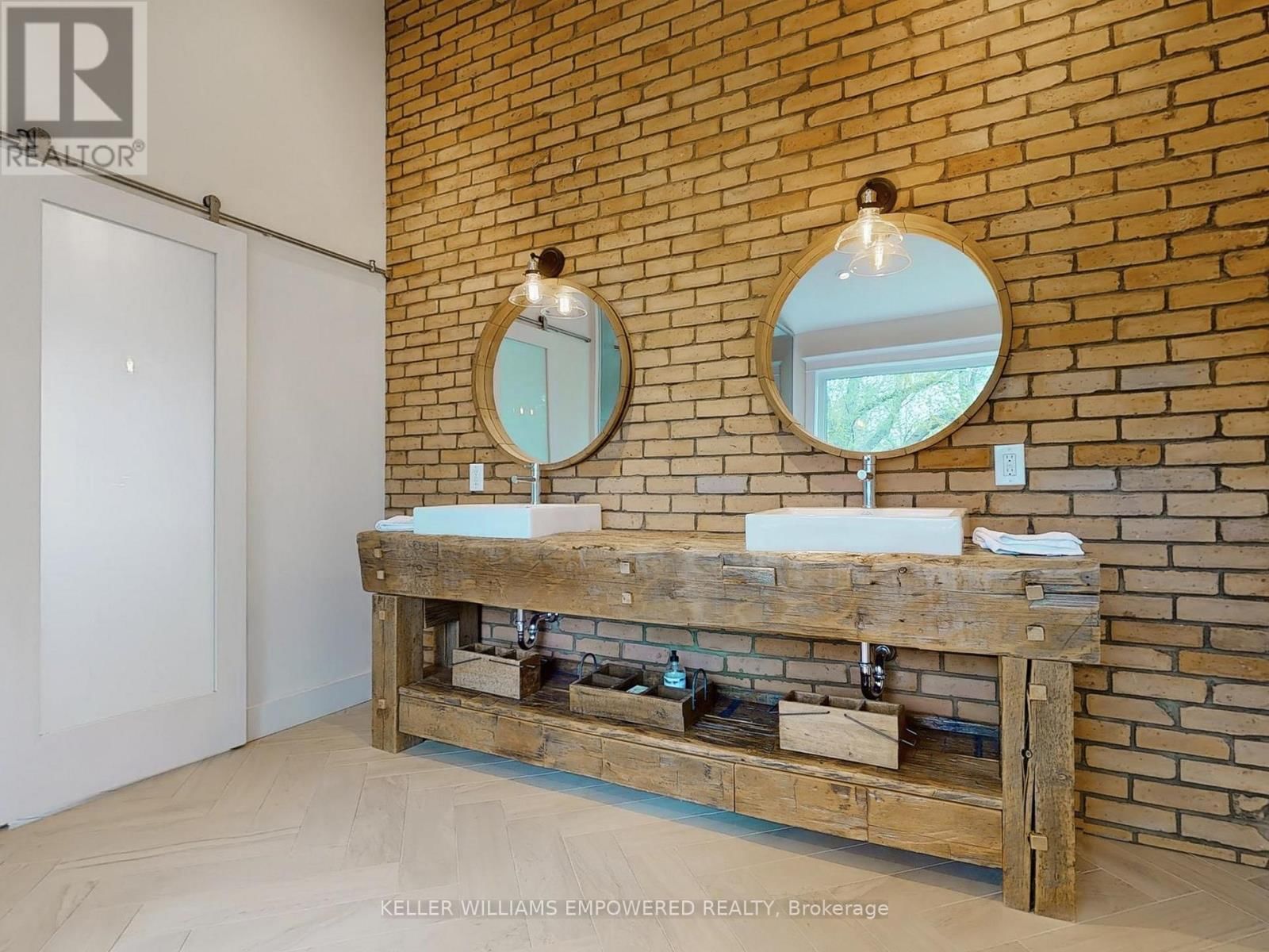 8 MACLEOD ESTATE COURT Image 26