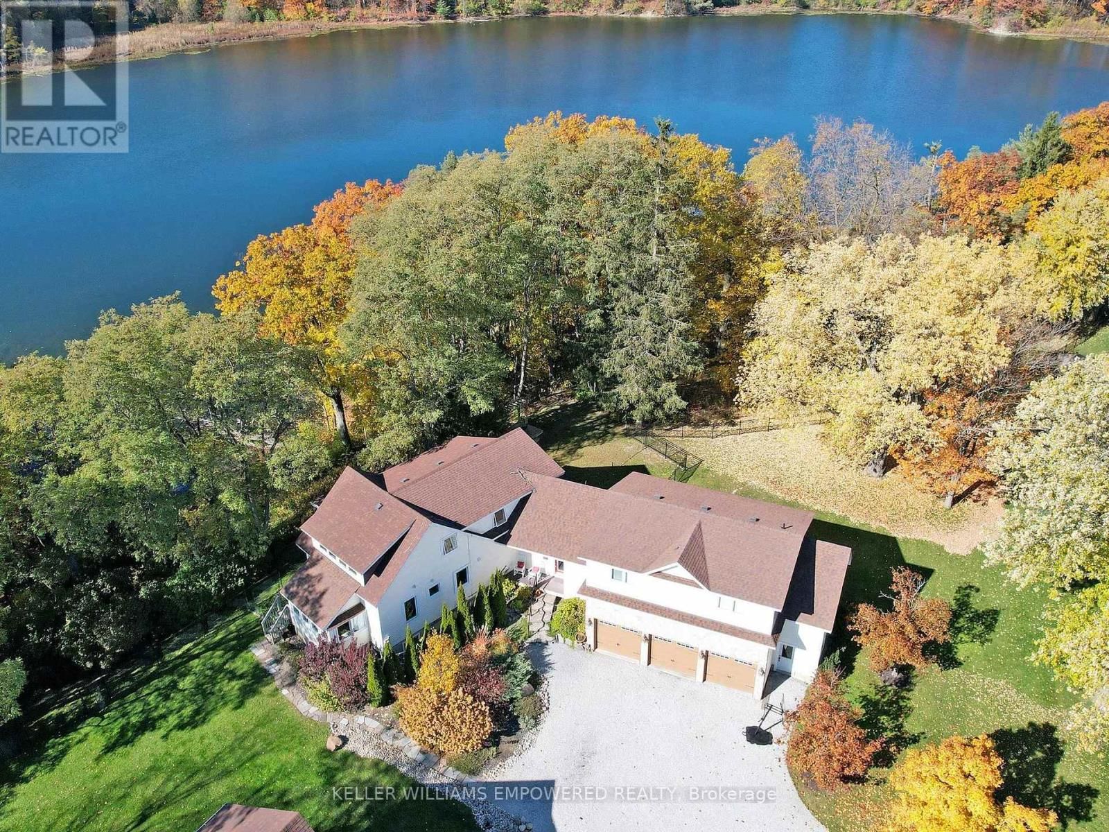 8 MACLEOD ESTATE COURT Image 3